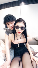 小魚要抱抱_性福的小哥~每天換女友 道具自慰操B